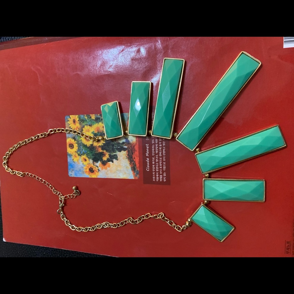 Zara statement necklace